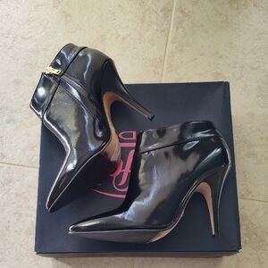 Buffalo London Sleek Black Patent Leather Heels Booties, Size 8